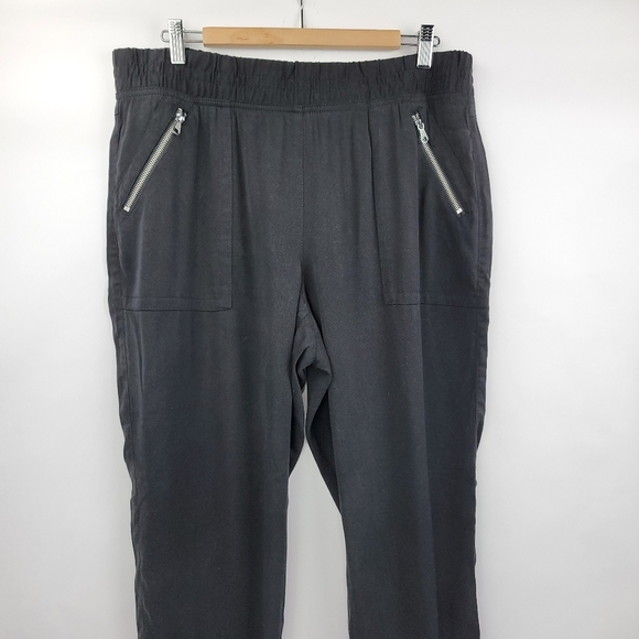 Chico's Black Ultimate Fit Ankle Joggers Pants Size 2 - Picture 3 of 13